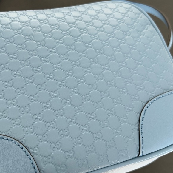 Gucci Microguccissima Bree Crossbody - Picture 3 of 16